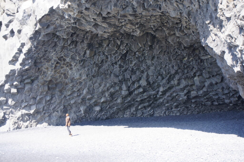 Hálsanefshellir Cave