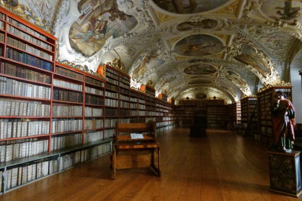 ストラホフ修道院図書館　神学の間